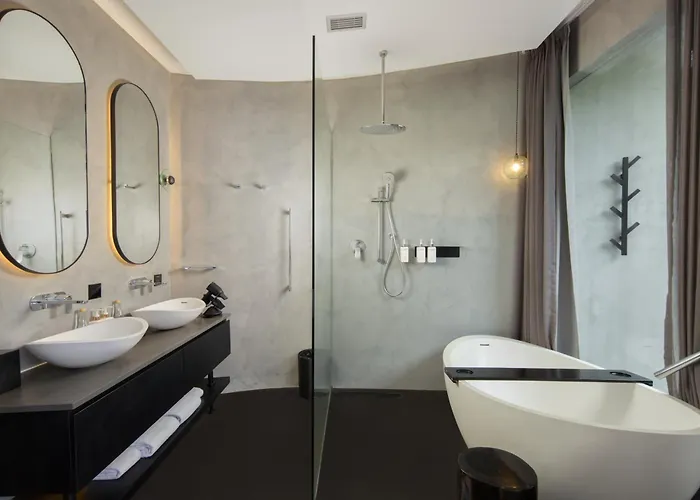Je Ne Sais Quoi Villa